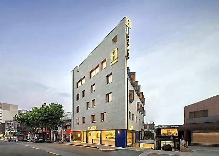 H Itaewon Ostello