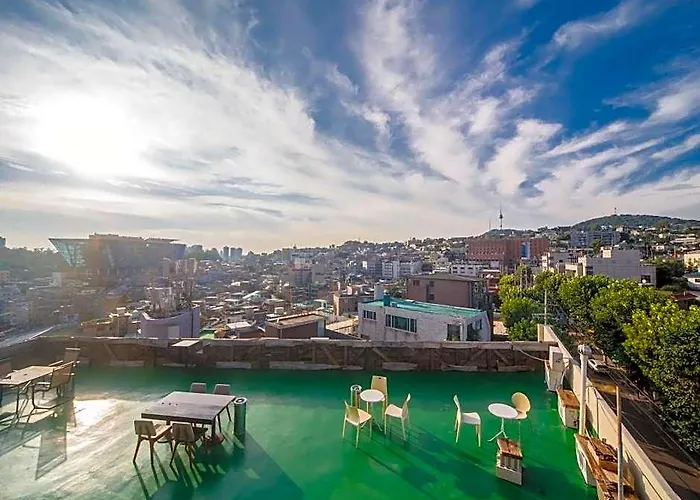 H Itaewon Hostel *